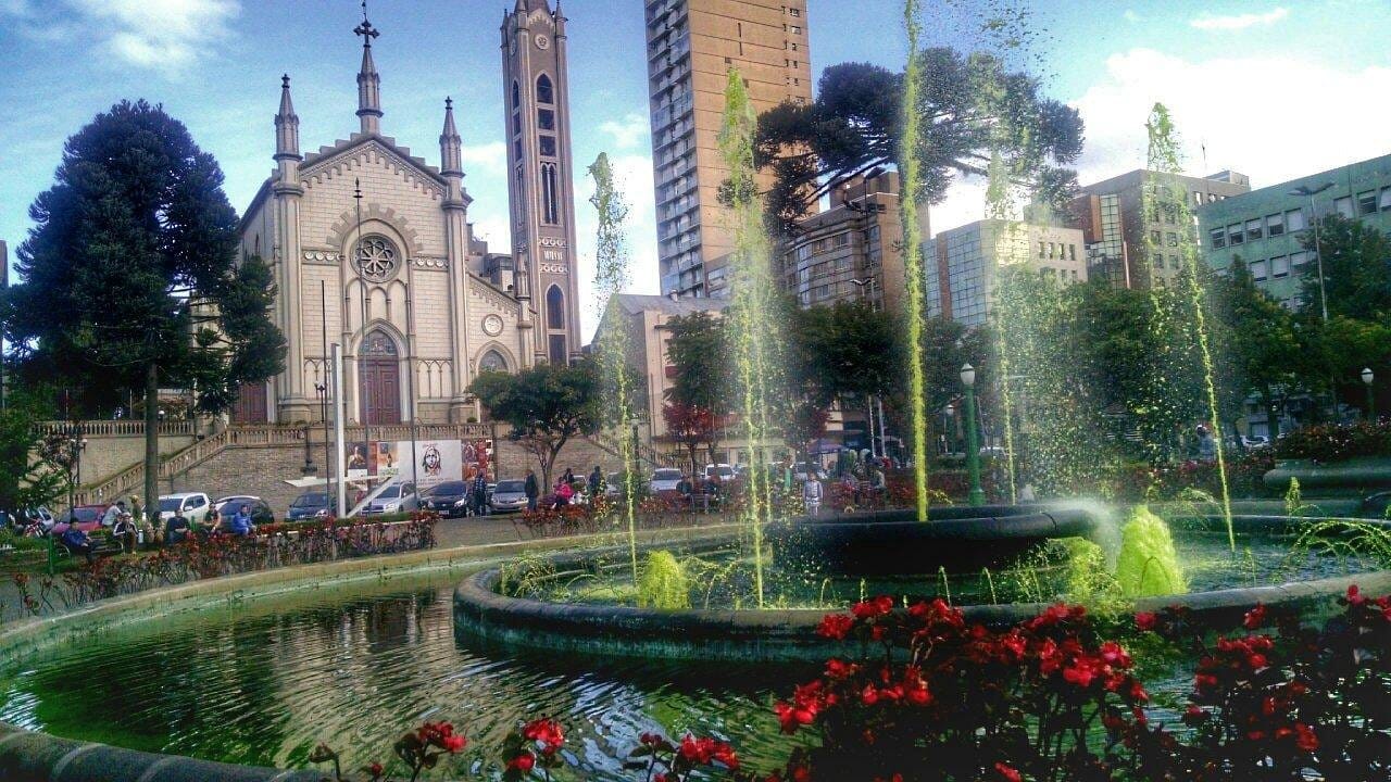 Caxias do Sul RS — polo metalmecânico, Serra Gaúcha, BR-116 e tradição da Festa da Uva